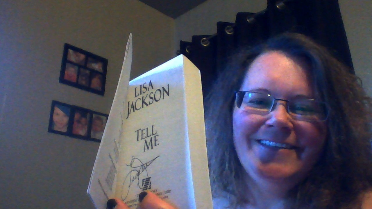 Lisa Jackson's autograph on my copy of "Tell Me"